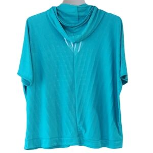 Onque Woman Size 1X Rhinestones Turquoise Short Batwing Sleeves‎ Hoodie